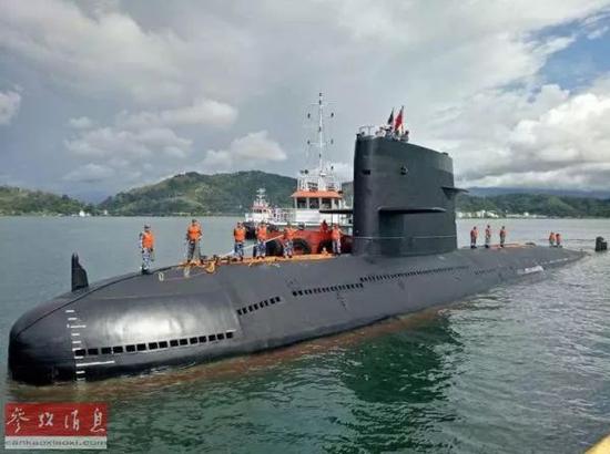▲中国海军潜艇(美国《华尔街日报》网站)