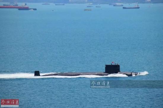 ▲资料图片:2016年6月,解放军南海舰队潜舰编队通过马六甲海峡。