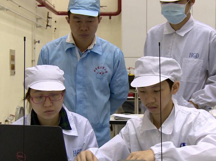 △韦明川(右下) 图片来源:央视新闻客户端 点击进入下一页