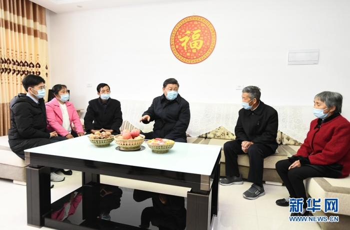 4��20����23�գ��й���������ǡ�������ϯ�������ί��ϯϰ��ƽ���������졣����4��21�գ�ϰ��ƽ�ڰ�����ƽ�������������������ͬ��Ǩ������ƽһ��Χ����һ�����ҳ��� �»������ л���� ��