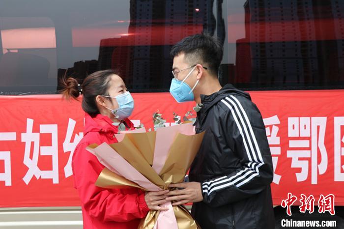 ͼΪ�����ɺ����͡�����ΰΤ ��