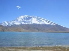 卡拉库里湖 卡拉库里湖