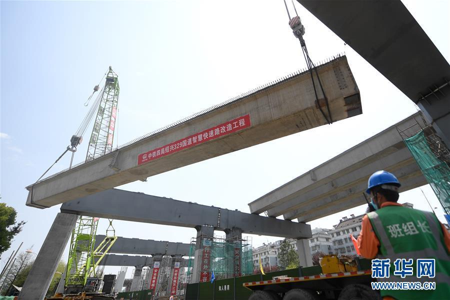 (�»�ȫýͷ�������о��ù۲졤ͼ�Ļ���)(8)����ת����ů�⡪��͸�����顰�󿼡��µ��й����á����걨��