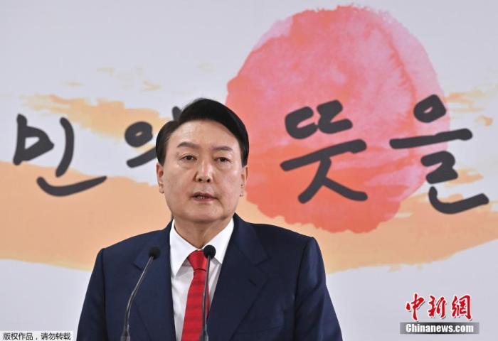 ����ʱ��3��20�գ�������ѡ��ͳ�����þ�����ͳְ�񽻽�ίԱ����Ƴ�������״μ��߻ᣬ������������̨��ͳ�칫�Ұ�Ǩ���������������������������ͳ�칫��Ǩ����������¥��