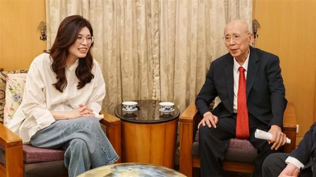 郑丽文获邀访问大陆,“睁眼看大陆,也看懂全世界”